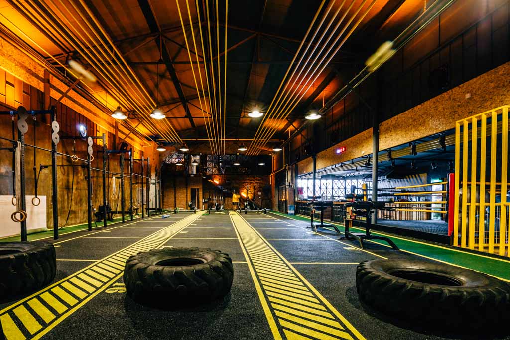 A photo of a huge functional fitness gym.